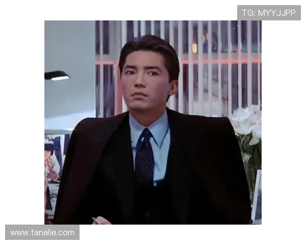 尊龙的详细资料汇总：从早期生活到国际影坛的辉煌历程